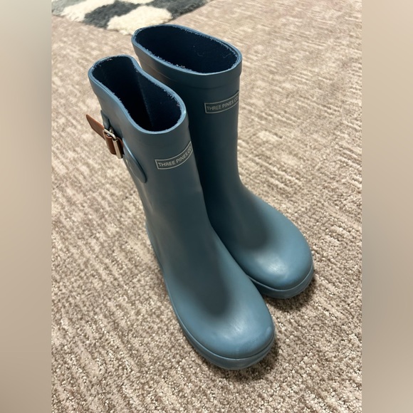Three Pines rain boots - Picture 1 of 5